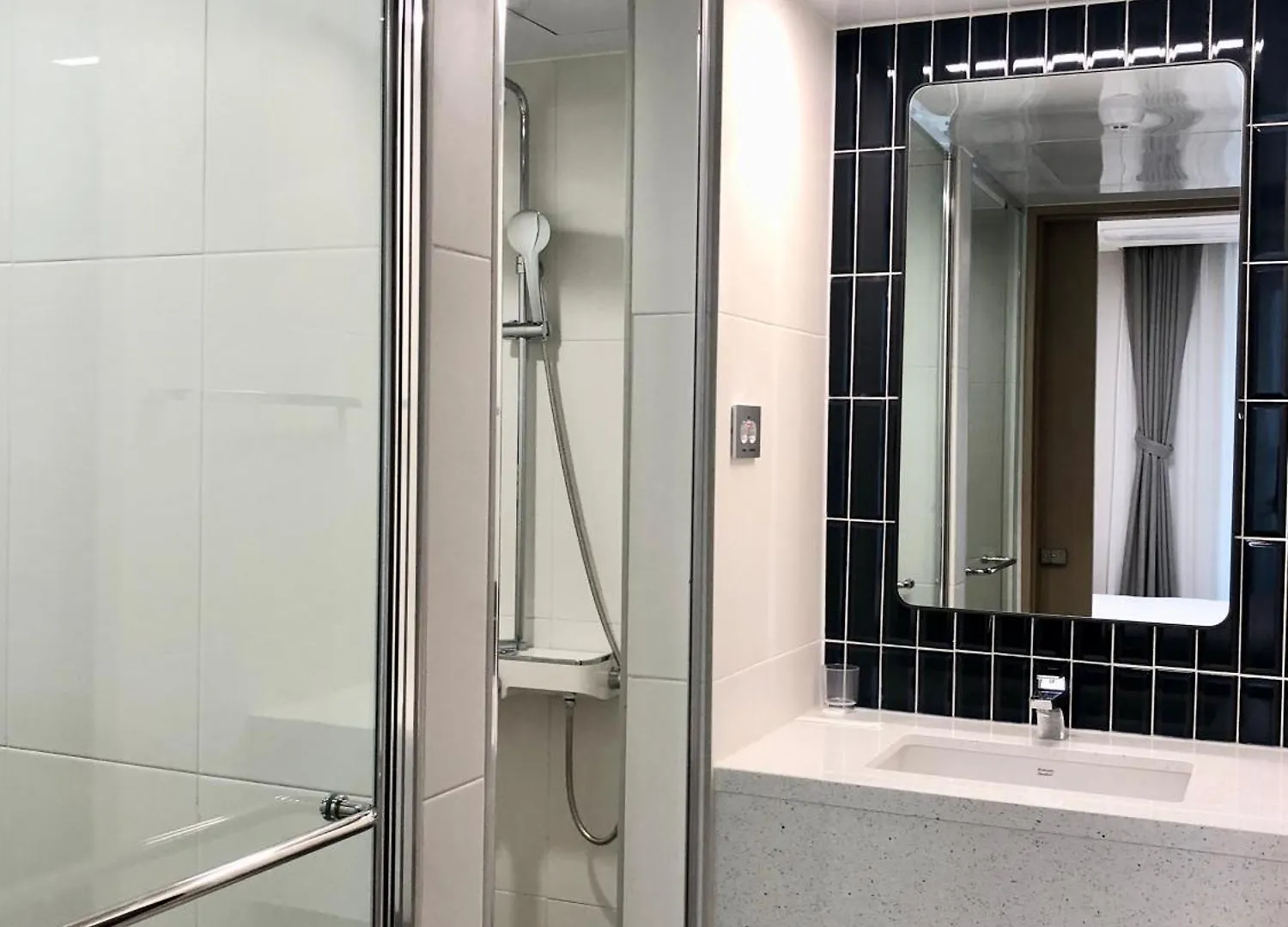 Golden Planet Incheon Hotel 4*,  Korsel